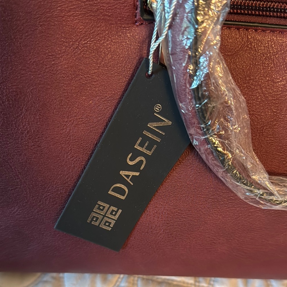 Burgundy Tote and Pouch Set - Picture 4 of 5